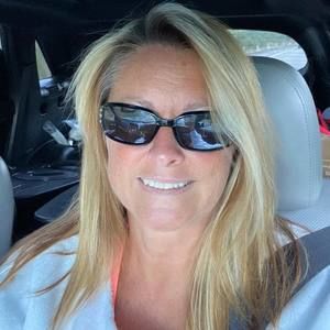 Meet your Posher, Renee